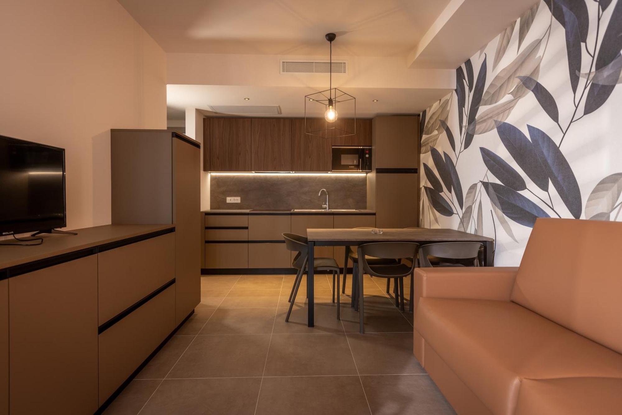 Paradise Aparthotel